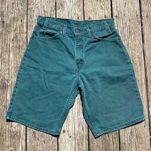 Levi’s 550 shorts